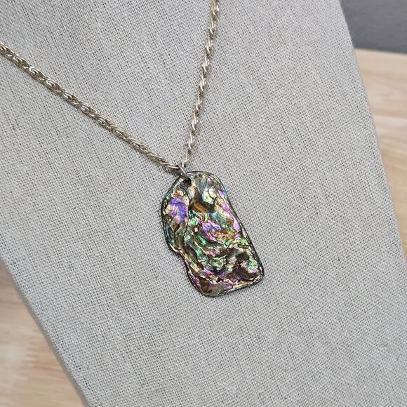 Pink Green Abalone Mother of Pearl Shell Pendant 24" Chain Necklace Beachcore - Picture 1 of 16